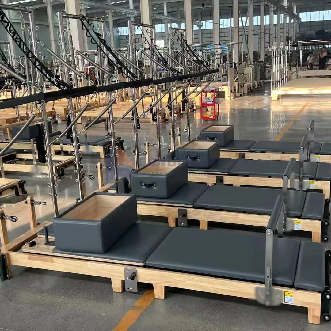 हाफ टावर के साथ ओक पिलेट्स रिफॉर्मर