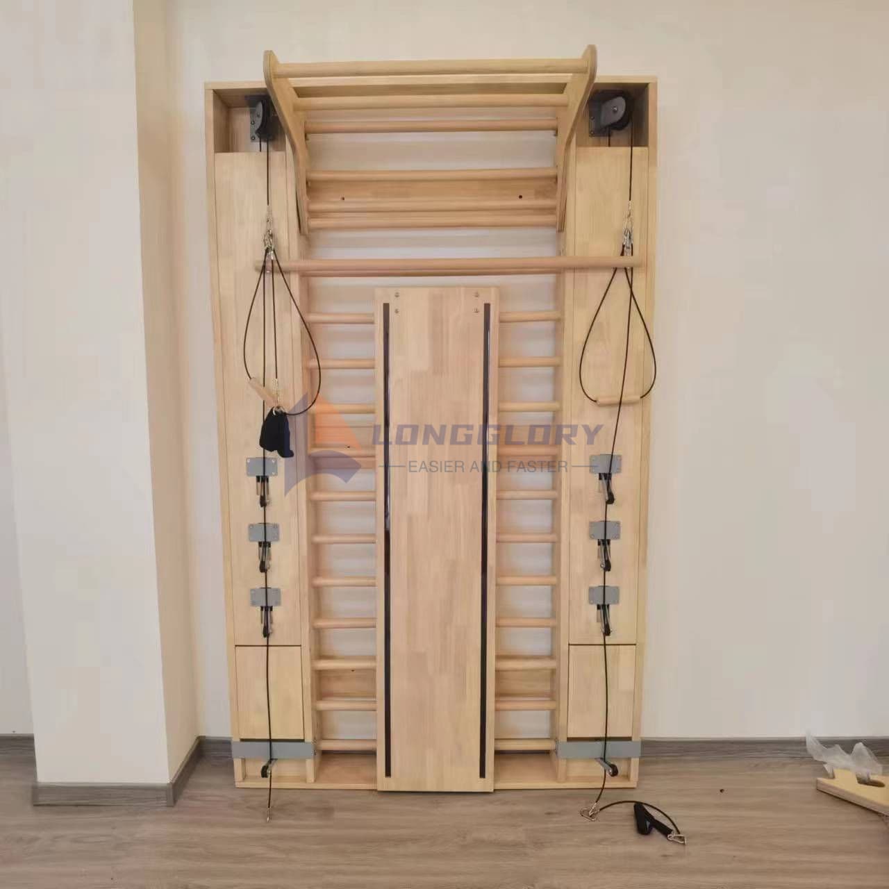 दीवार पर लगी रैक स्वीडिश सीढ़ी